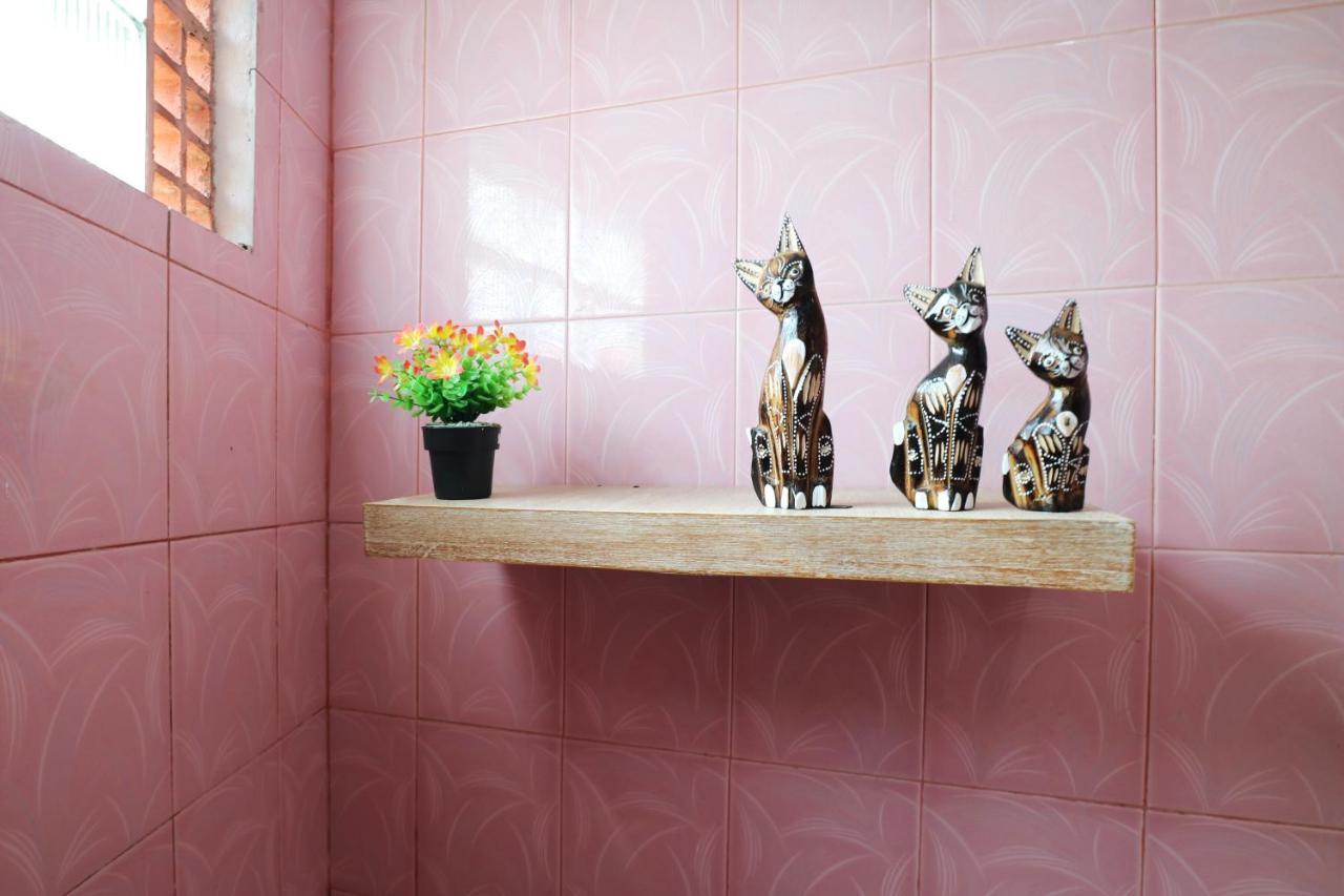Bangsal Homestay Denpasar Esterno foto
