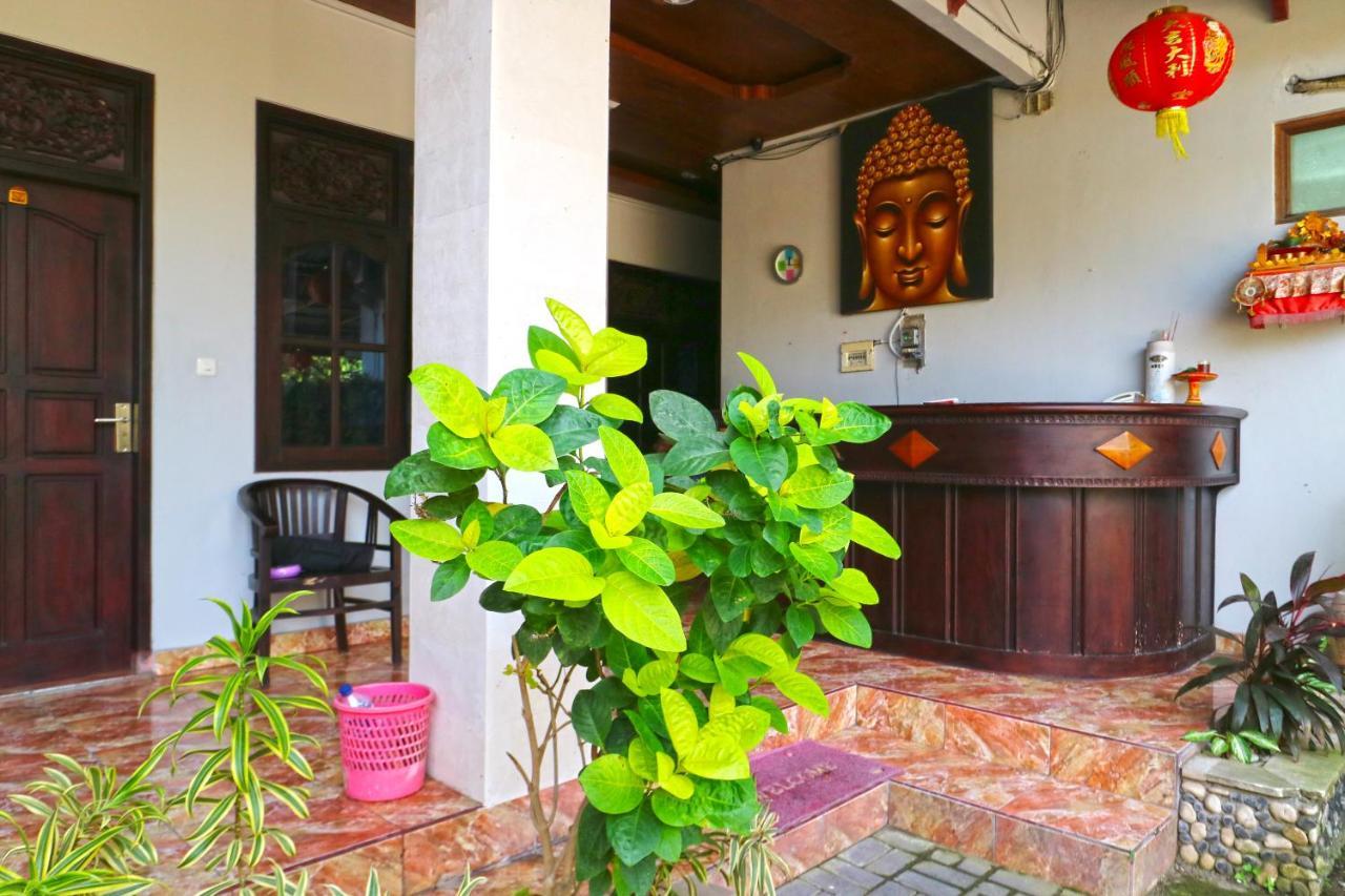 Bangsal Homestay Denpasar Esterno foto